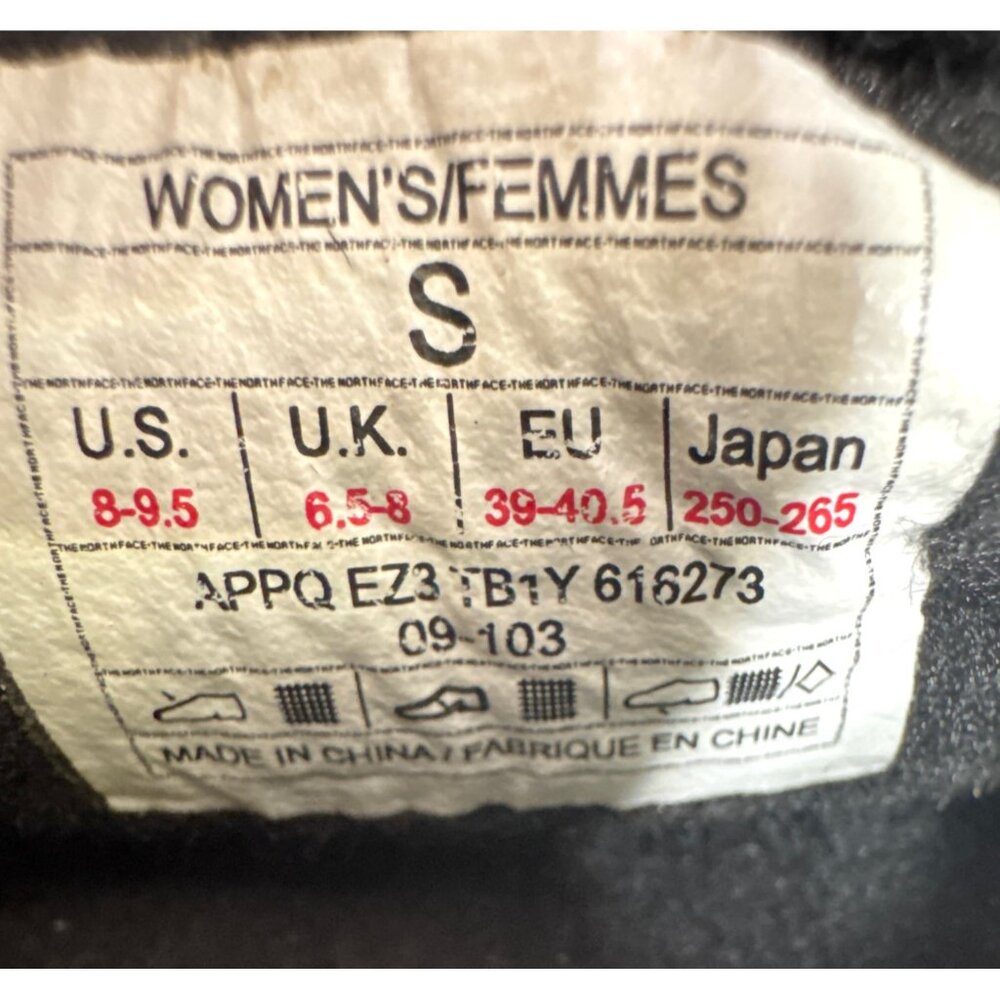 The North Face Women's Quiklted Slippers Size S Black Thermoball Traction Mule - Picture 7 of 8
